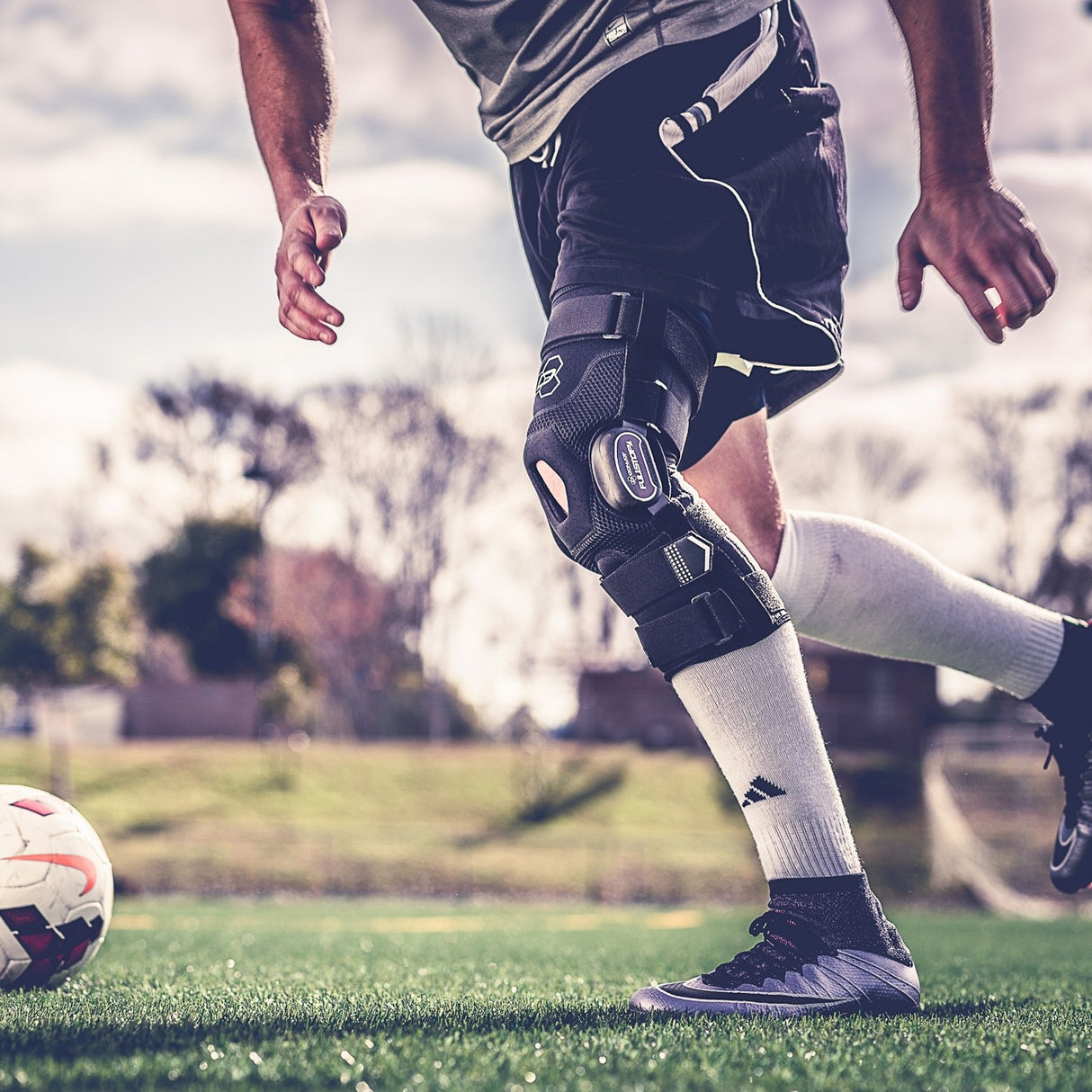 Donjoy Performance Bionic Fullstop Knee Brace