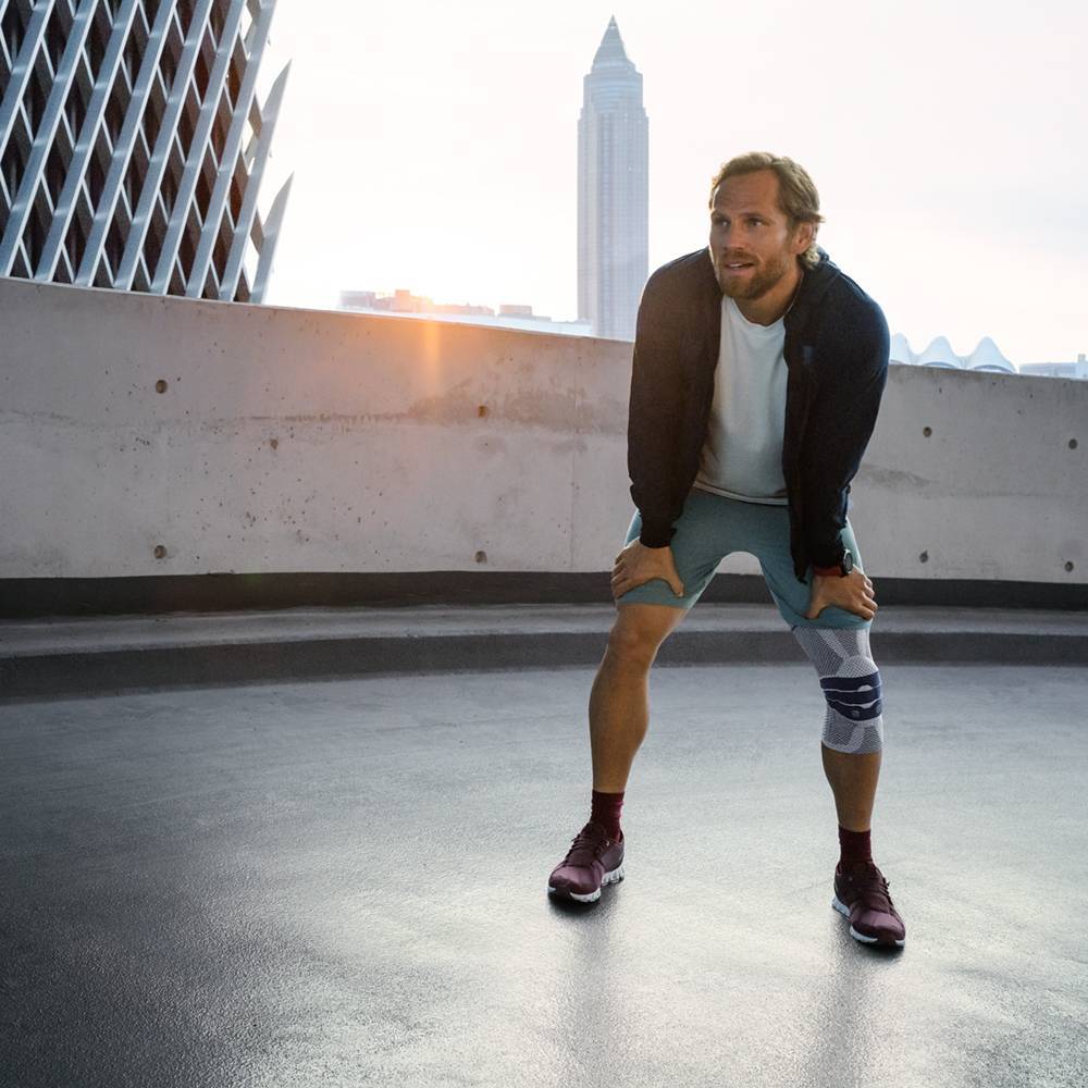 Bauerfeind Genutrain Knee Support