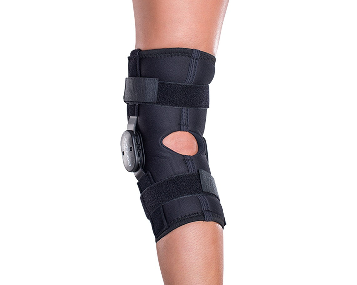 Donjoy Deluxe Hinged Knee Brace